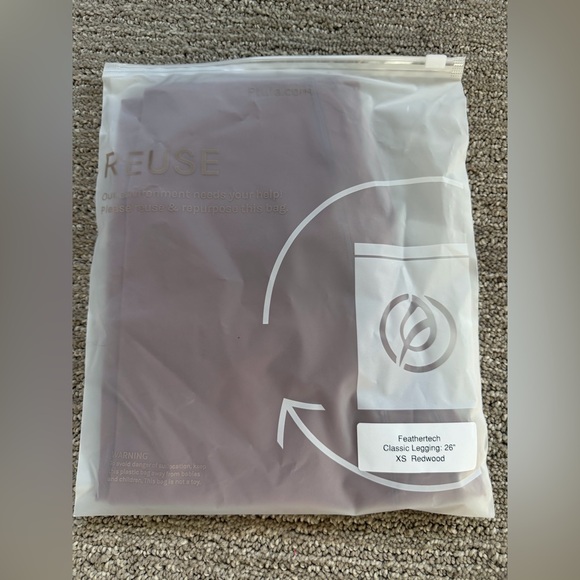 P’tula FEATHERTECH Classic Legging - Redwood: 26” - Picture 6 of 7